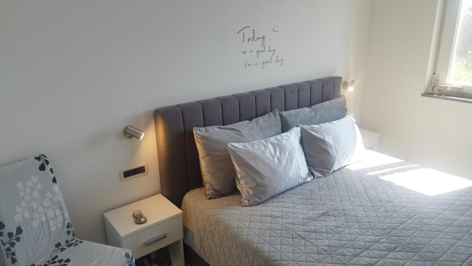 Crystal Apartment Umag Exterior foto